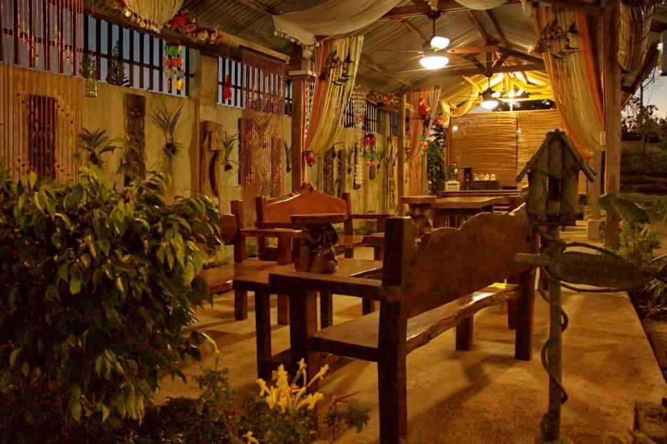 Lazea Tagaytay Inn Tagaytay City Exterior foto