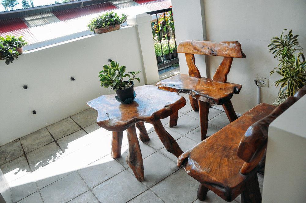 Lazea Tagaytay Inn Tagaytay City Exterior foto